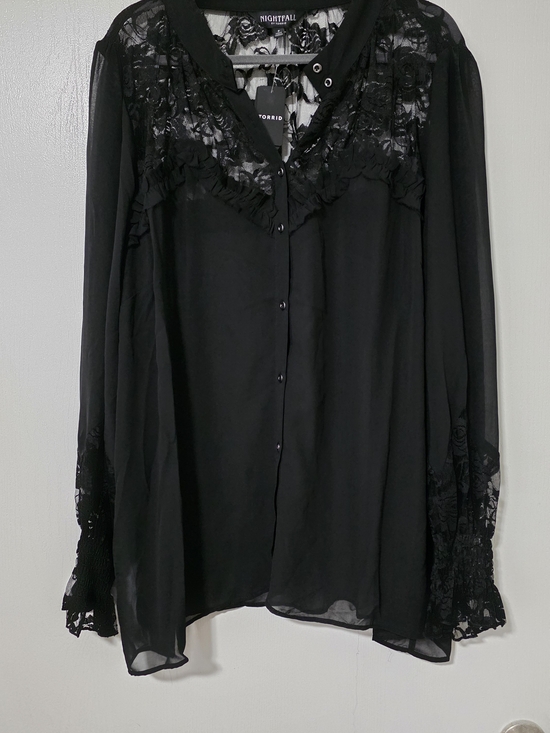 torrid Tops - Torrid Nightfall Black Lace-Trim Blouse